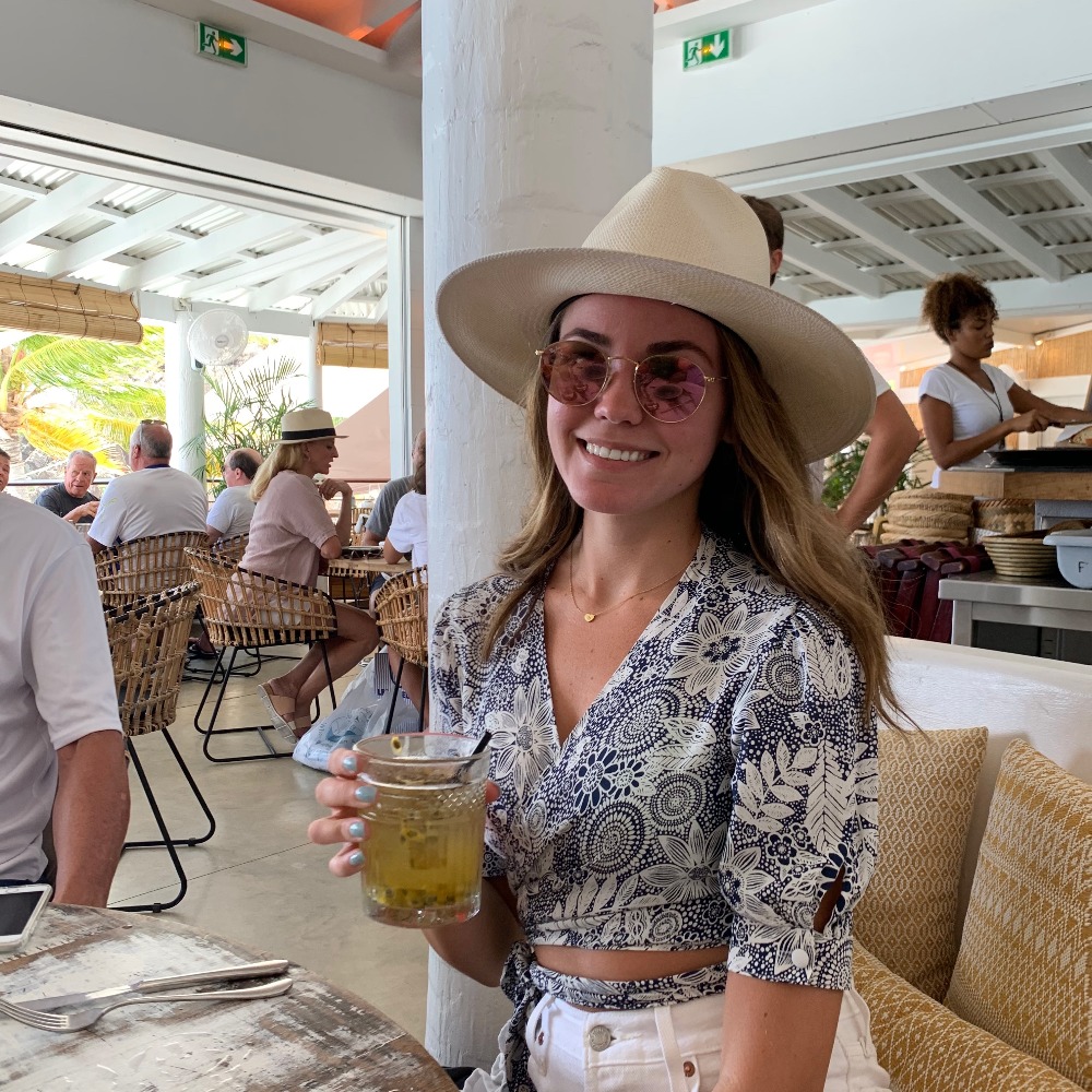 Meet your Posher, Sims